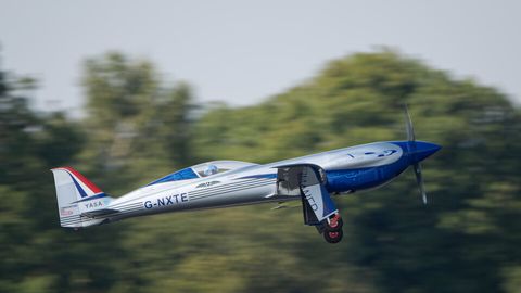 Rolls-Royce kompaniyasi elektrosamolyotini ilk sinovdan o‘tkazdi