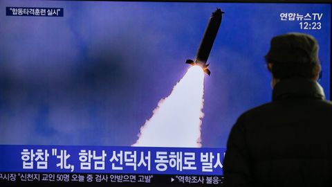 Shimoliy Koreya yangi qanotli raketani muvaffaqiyatli uchirgani haqida e’lon qildi