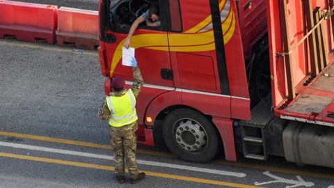 Britaniya hukumati yonilg‘i inqirozini bartaraf etish uchun harbiylarni safarbar qildi