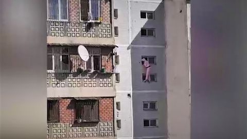 Toshkentda yigiti tashlab ketgan qiz o‘zini 8-qavatdan tashlamoqchi bo‘ldi (video)