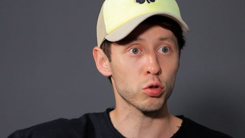 Jahongir Xo‘jayev “Real xit” sabab uni Dubay va Moskvada politsiya ushlagani, o‘zbek muhojirlari uni deb jarima to‘lashga majbur bo‘lgani haqida (video)