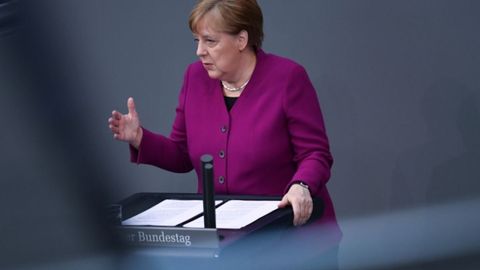 Angela Merkel kansler sifatida so‘nggi marta Bundestag oldida nutq so‘zladi