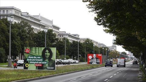 Меркелдан кейинги келажак: Германияда парламент сайловлари бўлиб ўтмоқда