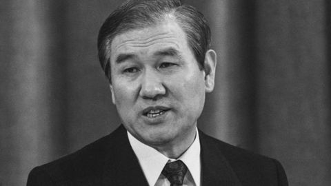 Janubiy Koreya sobiq prezidenti Ro De U vafot etdi