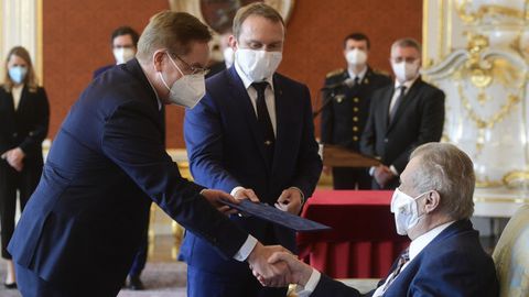 Chexiya prezidenti Milosh Zeman reanimatsiyaga tushdi. Shifokorlar unga qo‘yilgan tashxisni sir saqlamoqda