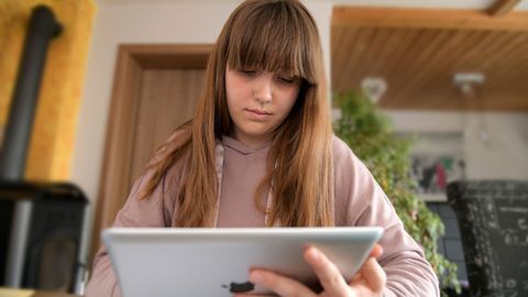 Rossiyada 14 yoshgacha bo‘lgan bolalarga davlat xizmatlari portalida ro‘yxatdan o‘tishga ruxsat beriladi