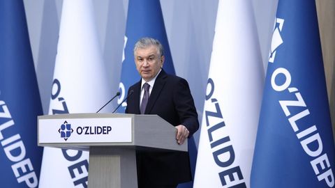 Шавкат Мирзиёев: «Энг катта муаммо — Афғонистон шу қишни эсон-омон, очарчиликка дуч келмай, урушларсиз ўтказиб олиши»