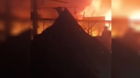 Xivadagi bozorlarning birida yong‘in chiqdi (video)