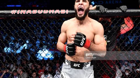 UFC 267. Ислом Махачев Ден Ҳукерни 1-раунддаёқ таслим этди, Александр Волковда ҳам ғалаба