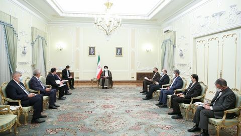 Abdulaziz Komilov Eron prezidenti bilan Afg‘onistondagi vaziyatni muhokama qildi
