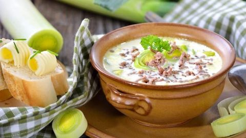 Qiyma va pishloqdan betakror ta’mga ega sho‘rva tayyorlaymiz