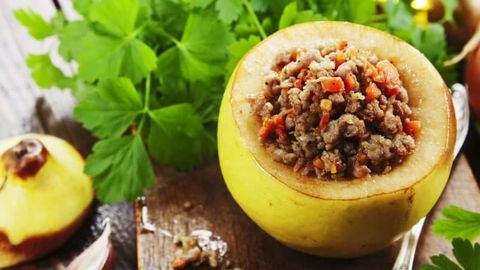 Ichiga qiyma va sabzavotlar solib pishiriladigan behili taom retsepti