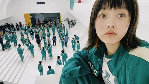 “Kalmar o‘yini” yulduzi o‘zini serial qo‘g‘irchog‘i obrazida sinab ko‘rdi (foto)