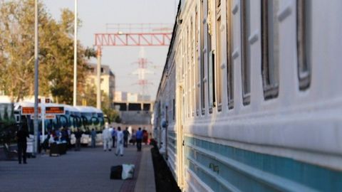 Rossiyada qolib ketgan o‘zbekistonliklarni qaytarish uchun 4 ta maxsus poyezd reysi qo‘yiladi