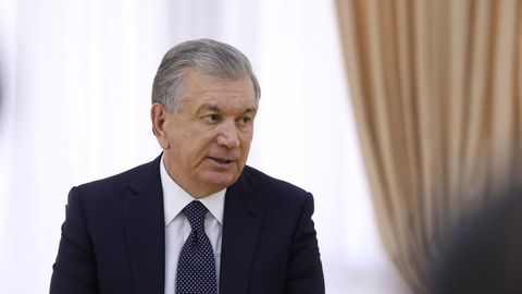 “Toshkentda shunday bo‘lsa, Qoraqalpog‘istonda qanday?” — Shavkat Mirziyoyev maktab oshxonalari haqida