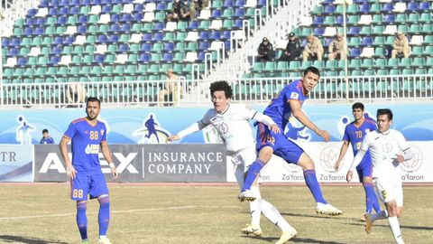 Superligada 2-o‘rin masalasi so‘nggi turga qoldi. “Nasaf” Jizzaxda ochko yo‘qotdi, “OKMK” ham durang o‘ynadi