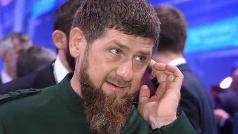 Ramzan Qodirov “badjahl va qattiqqo‘l yigitlarni” ayollarga nisbatan ko‘proq hurmatda bo‘lishga chaqirdi