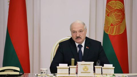 Lukashenko muxolifat mamlakatdagi vaziyatni izdan chiqarish bo‘yicha yangi reja tayyorlaganini ma’lum qildi