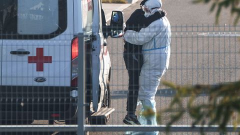 Rossiyada koronavirus tufayli bir sutkada 1200 dan ortiq kishi vafot etdi. Bu pandemiya boshidan buyon mutlaq rekord