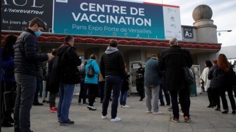 Fransiya hukumati koronavirusning yangi to‘lqini “yashin tezligida” tarqalayotganidan ogohlantirdi