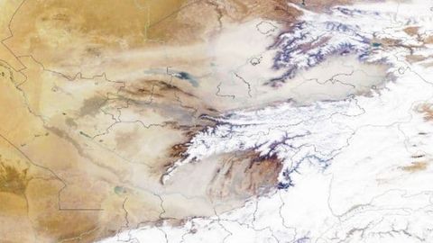 Фото: Ўзбекистонни эгаллаган чанг-ғуборнинг сунъий йўлдошдан олинган тасвири