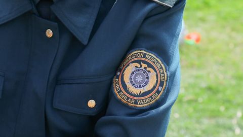 Namanganda ikki erkak o‘rtasidagi janjalni to‘xtatmoqchi bo‘lgan profilaktika inspektori pichoqlandi