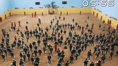 Америкалик блогер барча шартлар ва бош соврини бўлган «Калмар ўйини»ни ташкиллаштирди. У бунинг учун 3,5 млн доллар сарфлади