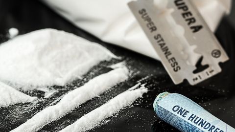 АҚШда гиёҳванд моддаларни меъёридан ортиқ қабул қилиш оқибатидаги ўлимлар сони рекорд даражага етди