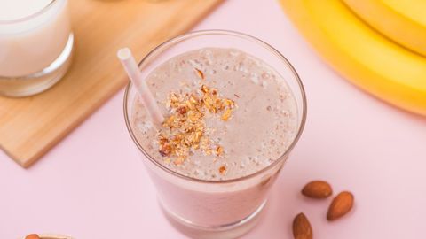 Ozishga yordam beradigan tonggi smuzi: Ortiqcha vazndan qutilishni istaydiganlar uchun oddiy usul