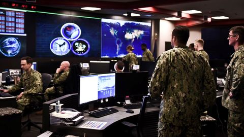 NYT: АҚШ ва Британия Россиянинг киберҳужумларидан ҳимоя қилиш учун Украинага яширин равишда мутахассислар юборди