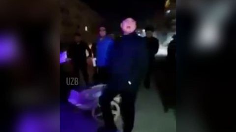 Asaka tumani hokimi fuqarolar bilan nomaqbul tarzda suhbatlashgani aytilgan video tarqaldi. Hokimlik videoga izoh berdi