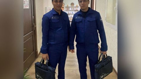 Foto: Hokim yordamchilarining ish formasi