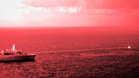 AQSh masofadan boshqariladigan kemalarga qarshi lazer qurolini muvaffaqiyatli sinovdan o‘tkazdi