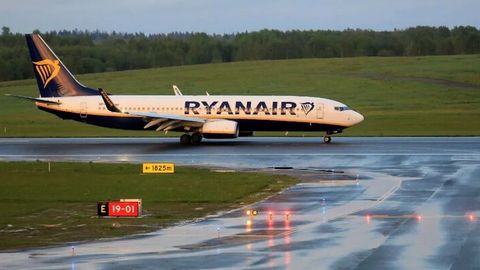 NYT: Roman Protasevich ketayotgan samolyotni Minskka favqulodda qo‘ndirgan dispetcher buni Belarus maxsus xizmati tomonidan uyushtirilgan operatsiya deb aytdi