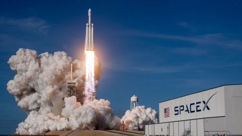 SpaceX atmosferadan karbonat angidrid ajratib olib, uni raketa yonilg‘isiga aylantirish dasturini ishga tushirmoqda