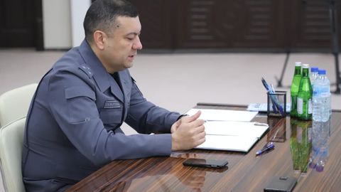 “Axborot xizmati xatoga yo‘l qo‘ygan va bu bizning xatomiz bo‘lib qoldi”. IIV matbuot kotibi Qashqadaryoda karantinda to‘y o‘tkazilgani rad etilgan holat haqida gapirdi