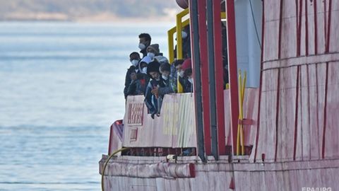 Gretsiya yaqinida migrantlar bo‘lgan qayiq ag‘darilib ketdi