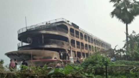 Bangladeshdagi paromda sodir bo‘lgan yong‘in oqibatida kamida 30 kishi halok bo‘ldi