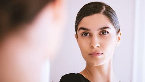 Ertalab yuzda shishlarsiz uyg‘onish uchun kechki ovqatga nima iste’mol qilish kerak?