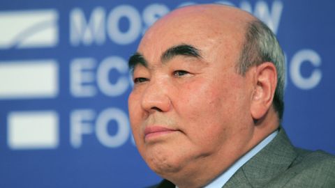 Qirg‘iziston sobiq prezidenti Asqar Akayevga Qumtor bo‘yicha yangi ayblovlar qo‘yildi