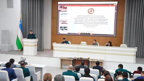 Pichoqlar, pornografiya va tamaki. Toshkent shahar IIBB boshlig‘i poytaxt maktablaridagi vaziyat tashvishli ekanini ma’lum qildi