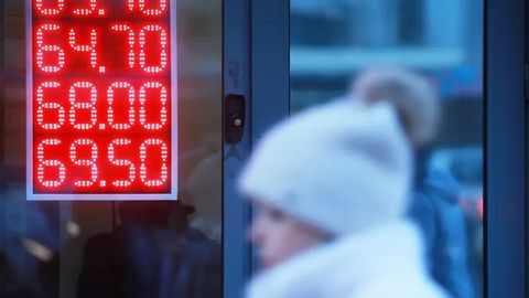 Rossiyada valyuta xarid qilish bo‘yicha cheklovlar yumshatildi