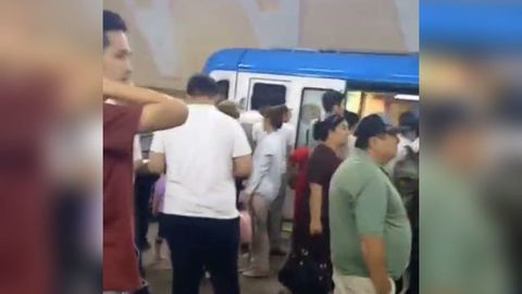 Тошкент метросида поезд носозлик сабаб «Чорсу» бекатида йўловчиларни тушириб қолдирди