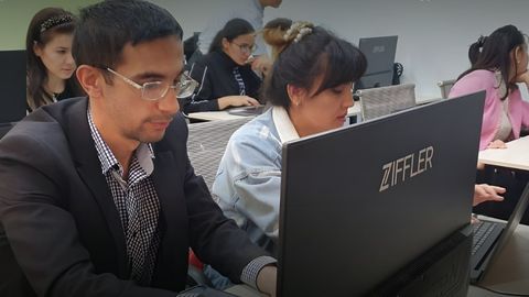 IT Park 25 yoshida oyiga 1300 dollar ishlab topadigan buxorolik yigit haqida hikoya qildi