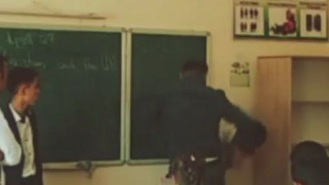 Surxondaryoda dars tayyorlamagan o‘quvchisini kaltaklagan o‘qituvchi ishdan olindi