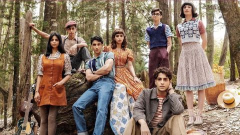 Bollivud yulduzlari Amitabh Bachchanning nevarasi, Shohrux Xon va Shridevining qizlari bir filmda debyut rolini ijro etmoqda (video)