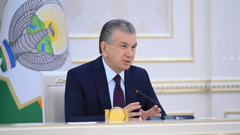 “Birja nimaligini bilmaydigan tuman hokimlari ham bor” — Shavkat Mirziyoyev