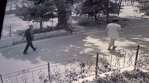 Тошкентда вояга етмаган қизга тегажоғлик қилишга уринган 48 ёшли эркак 10 суткага қамалди