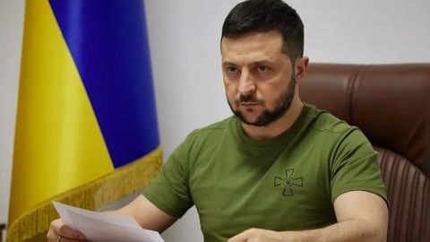 Зеленский урушни қўллаб-қувватлаган фуқароларнинг мулкини мусодара қилиш тўғрисидаги қонунни имзолади