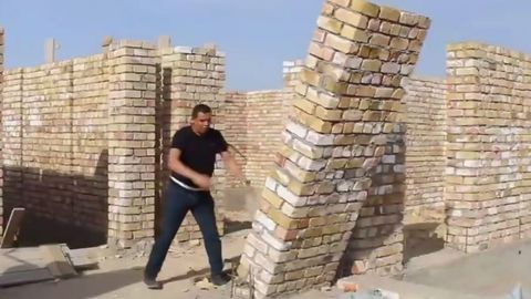 Samarqandda qurilayotgan 26 ta yangi obyekt talabga javob bermasligi tanqid qilindi va aksariyati buzib tashlandi